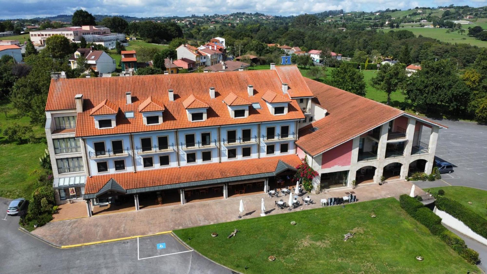 Hotel Cristina Norena Exterior photo
