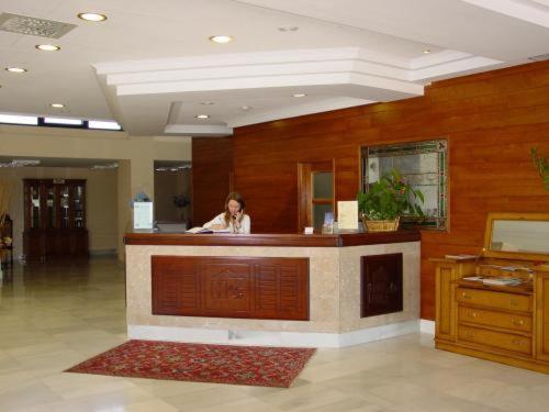 Hotel Cristina Norena Exterior photo