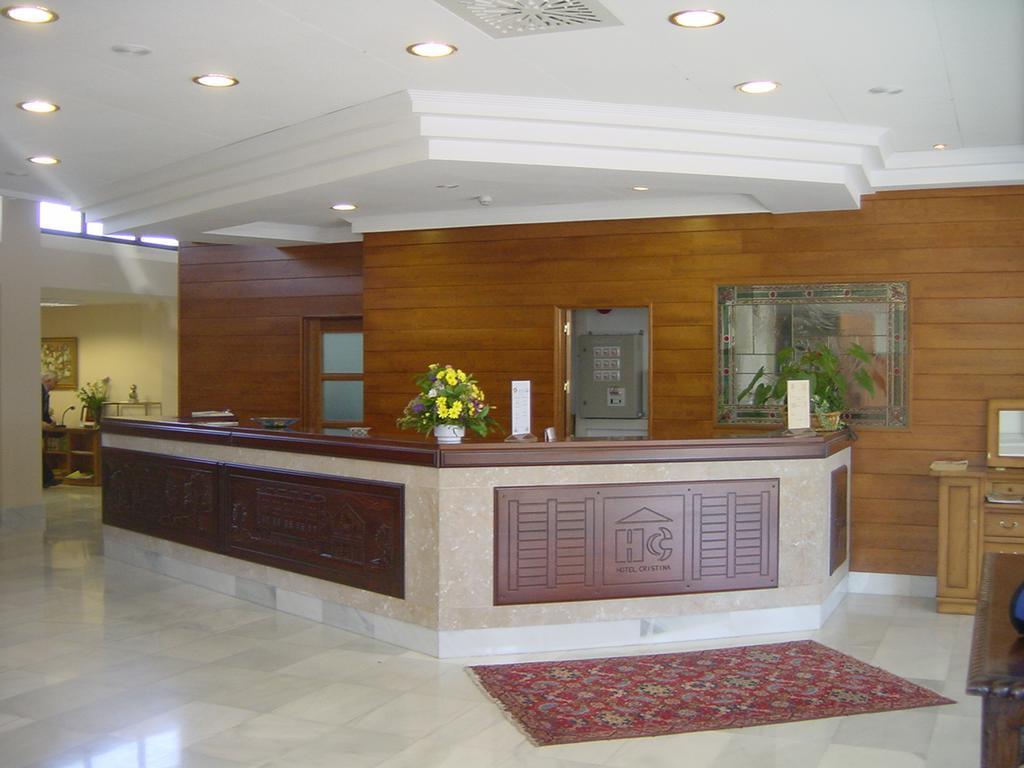 Hotel Cristina Norena Exterior photo